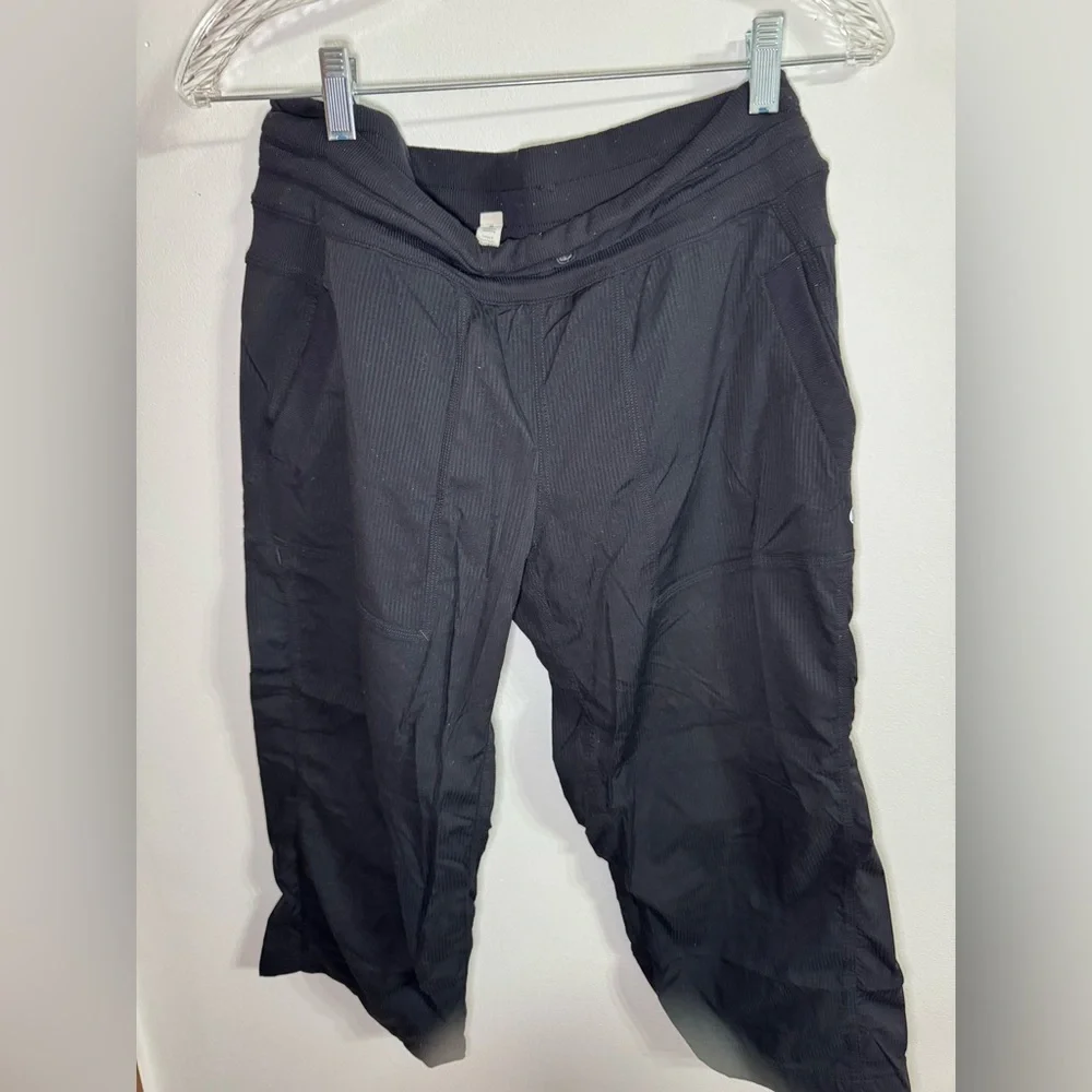 Lululemon dance studio cropped - Picture 2 of 4